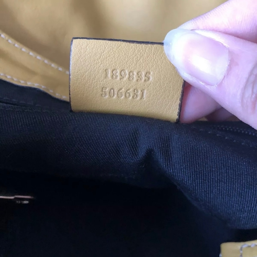 Genuine Large Gucci Leather Shoulder Bag - Picture 7 of 8